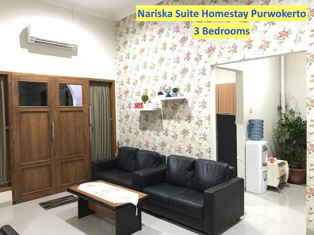 Nariska Suite Homestay 푸르워케르토 외부 사진