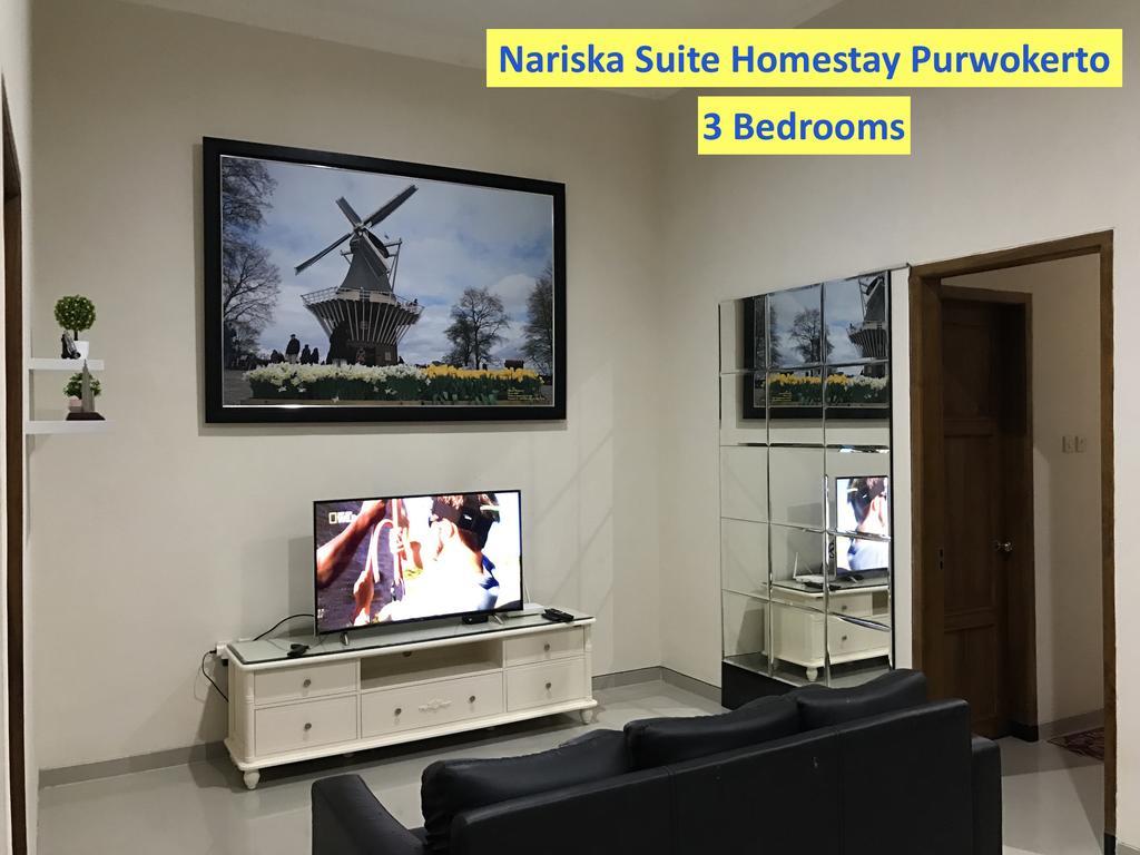 Nariska Suite Homestay 푸르워케르토 외부 사진