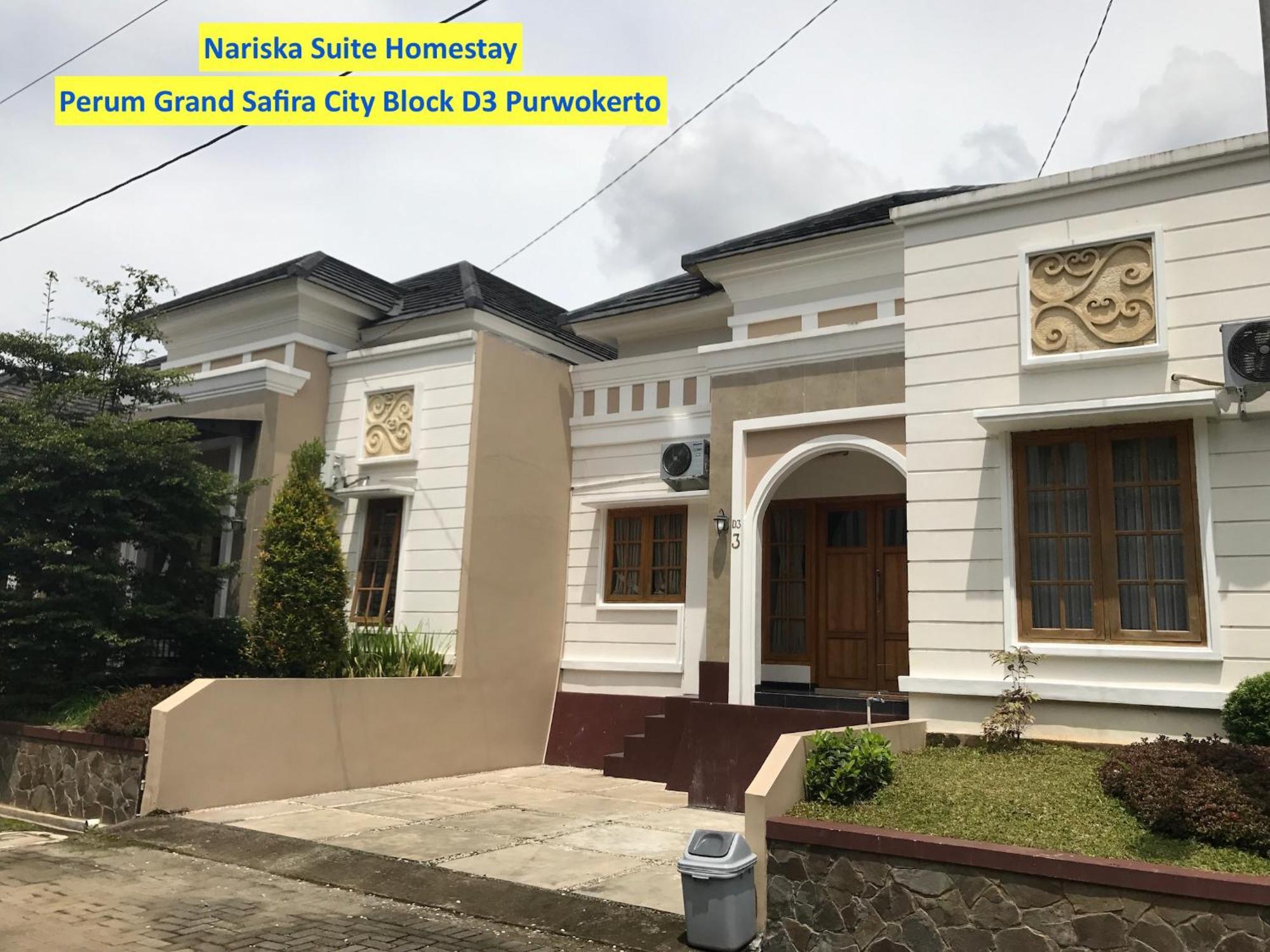 Nariska Suite Homestay 푸르워케르토 외부 사진
